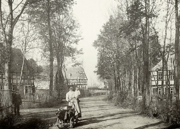 Kühnhaide (Zwönitz). - "Dorfstraße in Kühnhaide (Erzgebirge)".